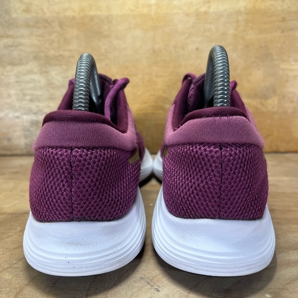 Nike Revolution 4 Womens Size 7.5 (6Y) Running Shoes Tea Berry/Metallic Gold - Picture 4 of 8